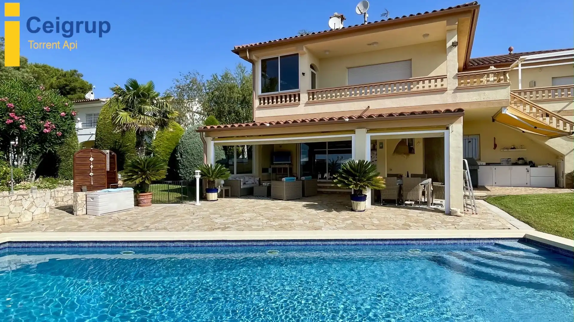 Piscina de Casa o chalet en venta en L'Estartit con Aire acondicionado, Calefacción y Terraza