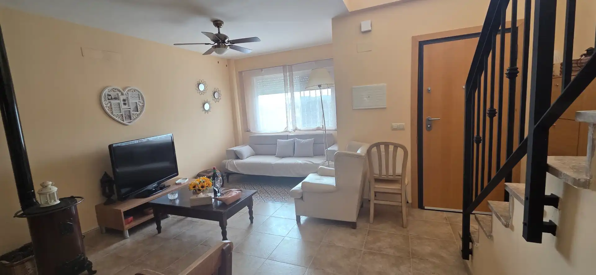 Sala de estar de Casa adosada en venta en Salinas con Amueblado, Horno y Lavadora