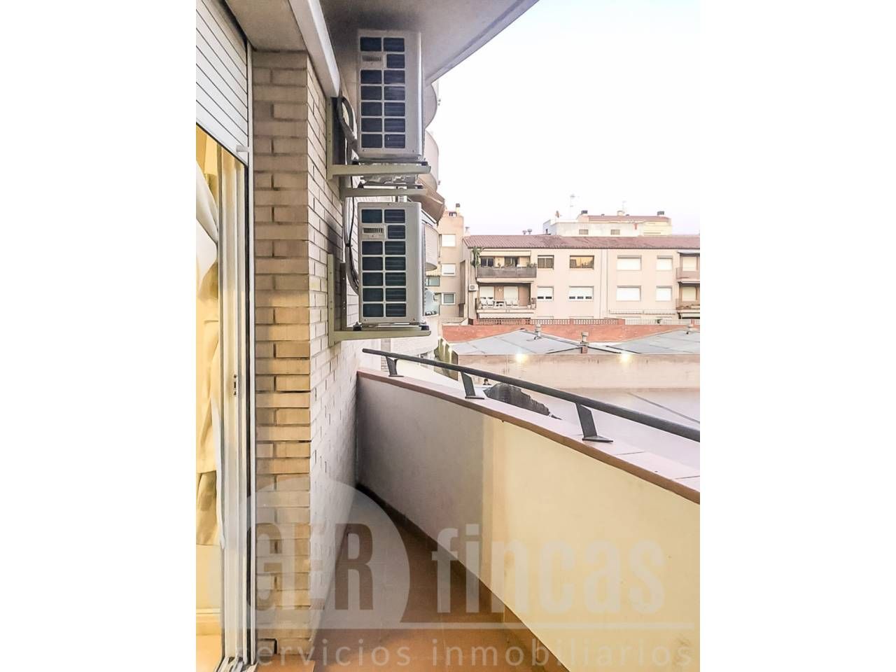 Exterior view of Flat for sale in Terrassa  with Air Conditioner, Heating and Furnished