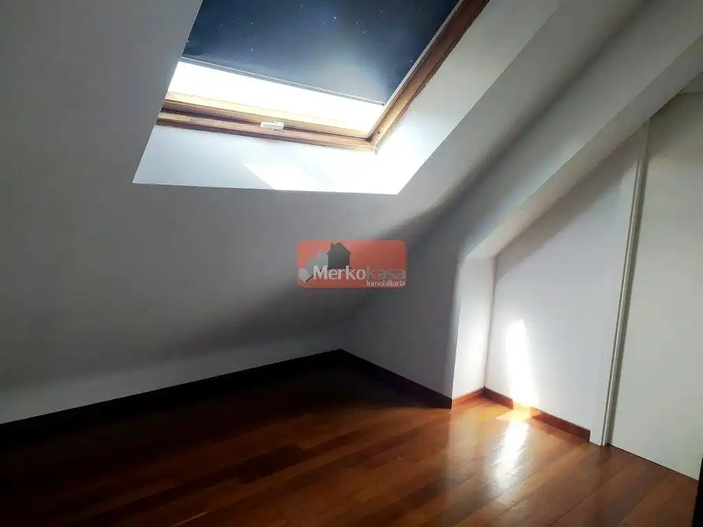 Dúplex en venda en Lugo amb Calefacció, Traster i Moblat