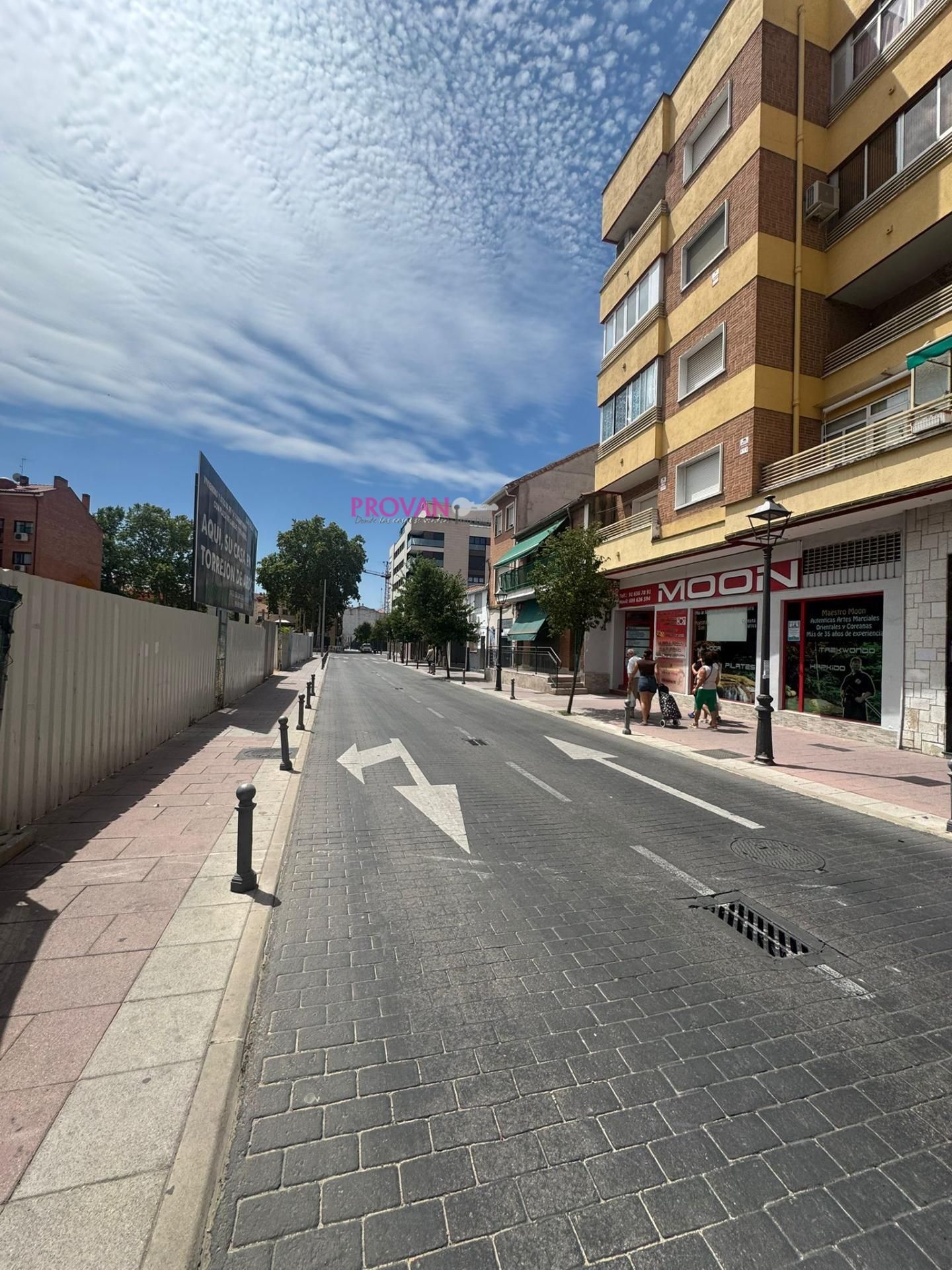 Vista exterior de Local de lloguer en Torrejón de Ardoz amb Aire condicionat