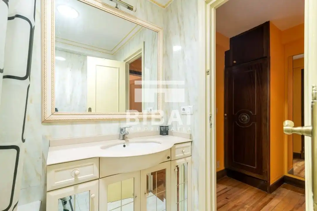 Badezimmer von Wohnung zum Verkauf in Arrasate / Mondragón mit Heizung