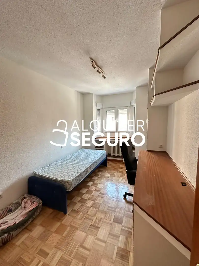 Schlafzimmer von Wohnung zur Miete in Fuenlabrada mit Heizung, Terrasse und Schwimmbad