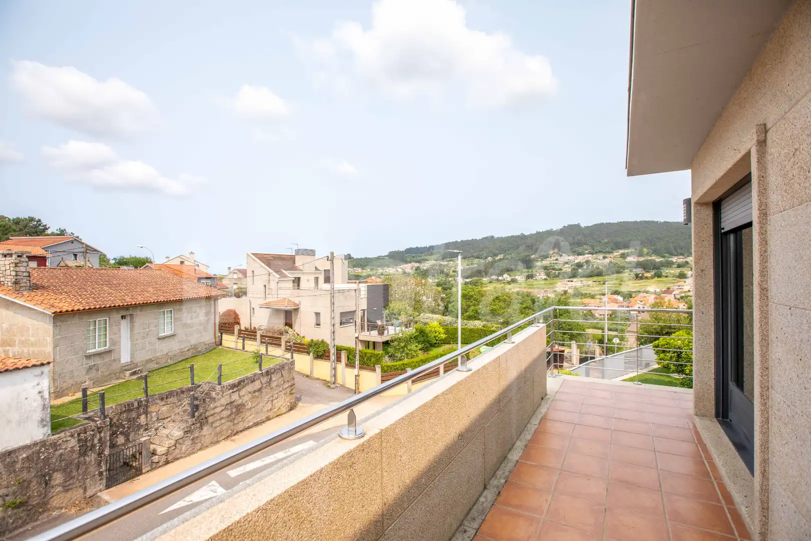Vista exterior de Casa o chalet en venta en Sanxenxo con Calefacción, Jardín privado y Parquet
