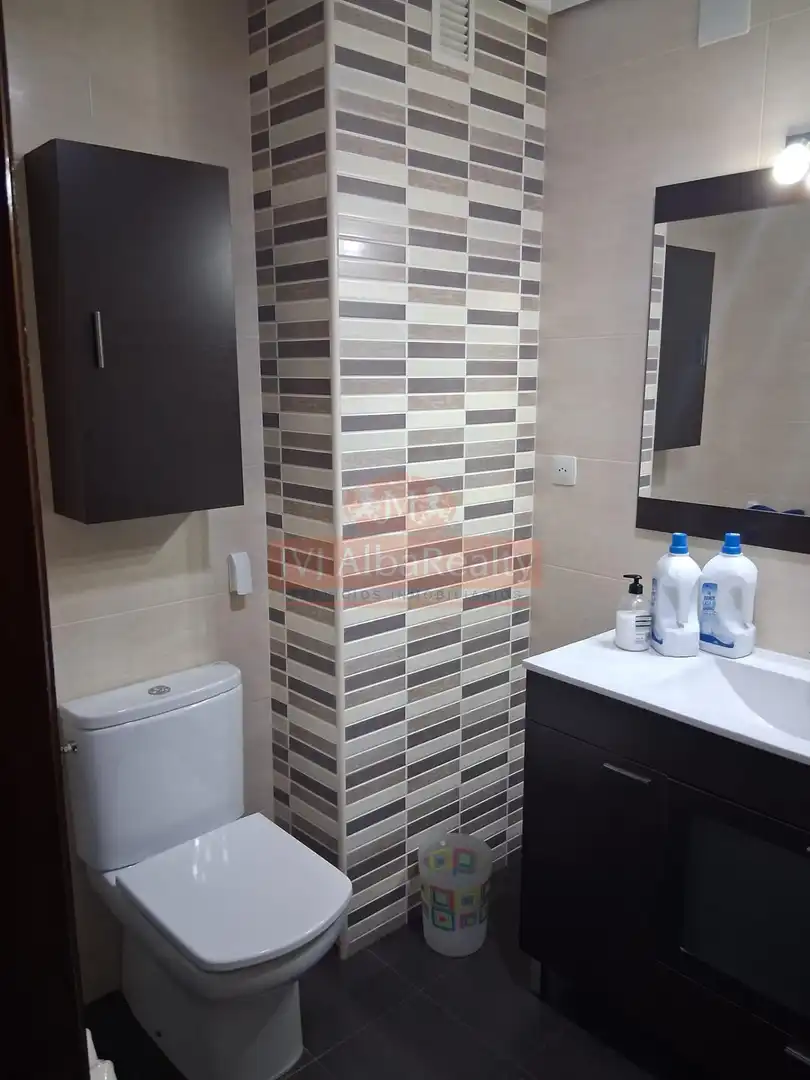 Baño de Piso en venta en Albacete con Aire acondicionado, Calefacción y Balcón