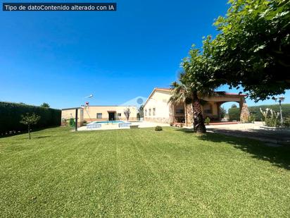 Exterior view of House or chalet for sale in Villanueva de la Serena  with Air Conditioner, Private garden and Storage room