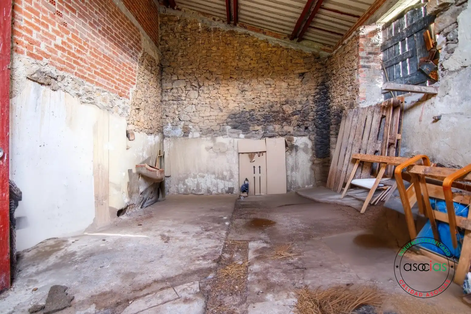 Casa o xalet en venda en San Martín del Rey Aurelio amb Calefacció, Jardí privat i Terrassa