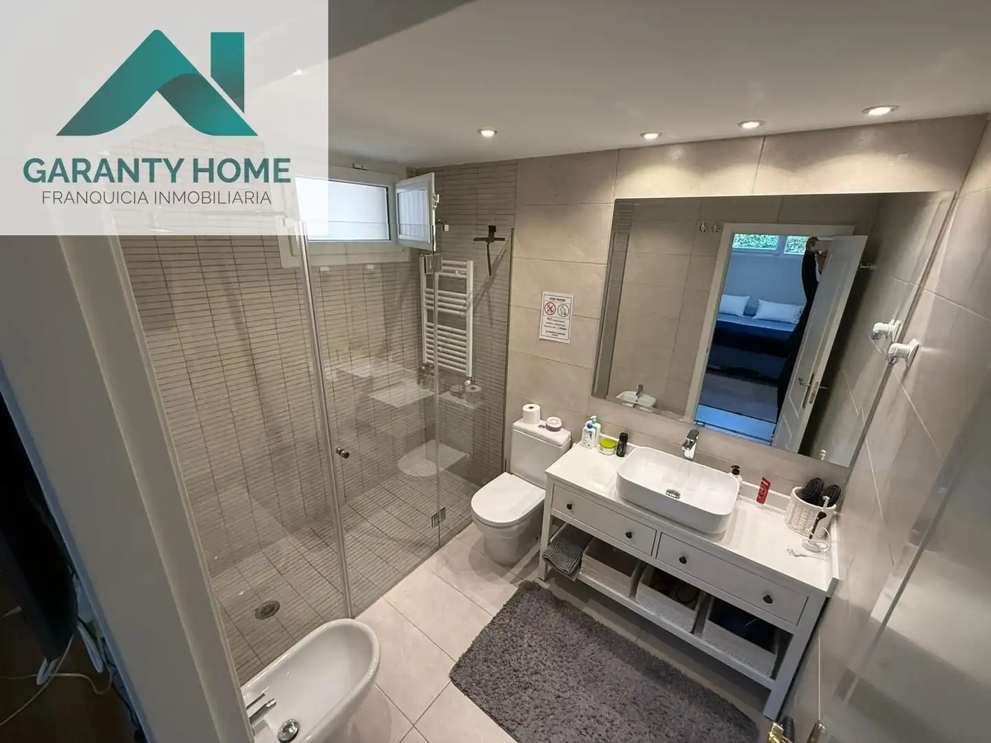 Baño de Casa adosada en venta en Layos con Aire acondicionado, Calefacción y Jardín privado