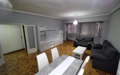 Sala d'estar de Pis en venda en Talavera de la Reina amb Calefacció, Parquet i Terrassa