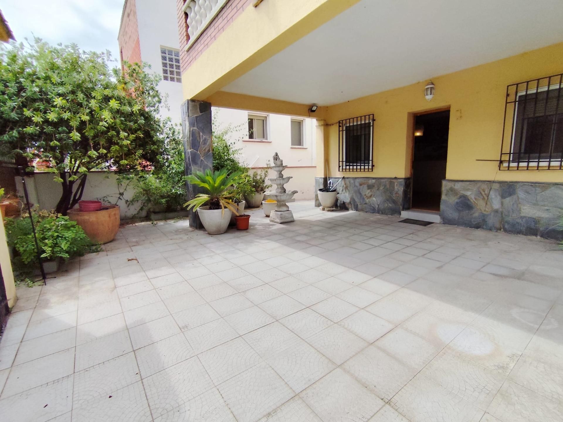 Terrace of House or chalet for sale in Santa Perpètua de Mogoda  with Air Conditioner, Heating and Private garden