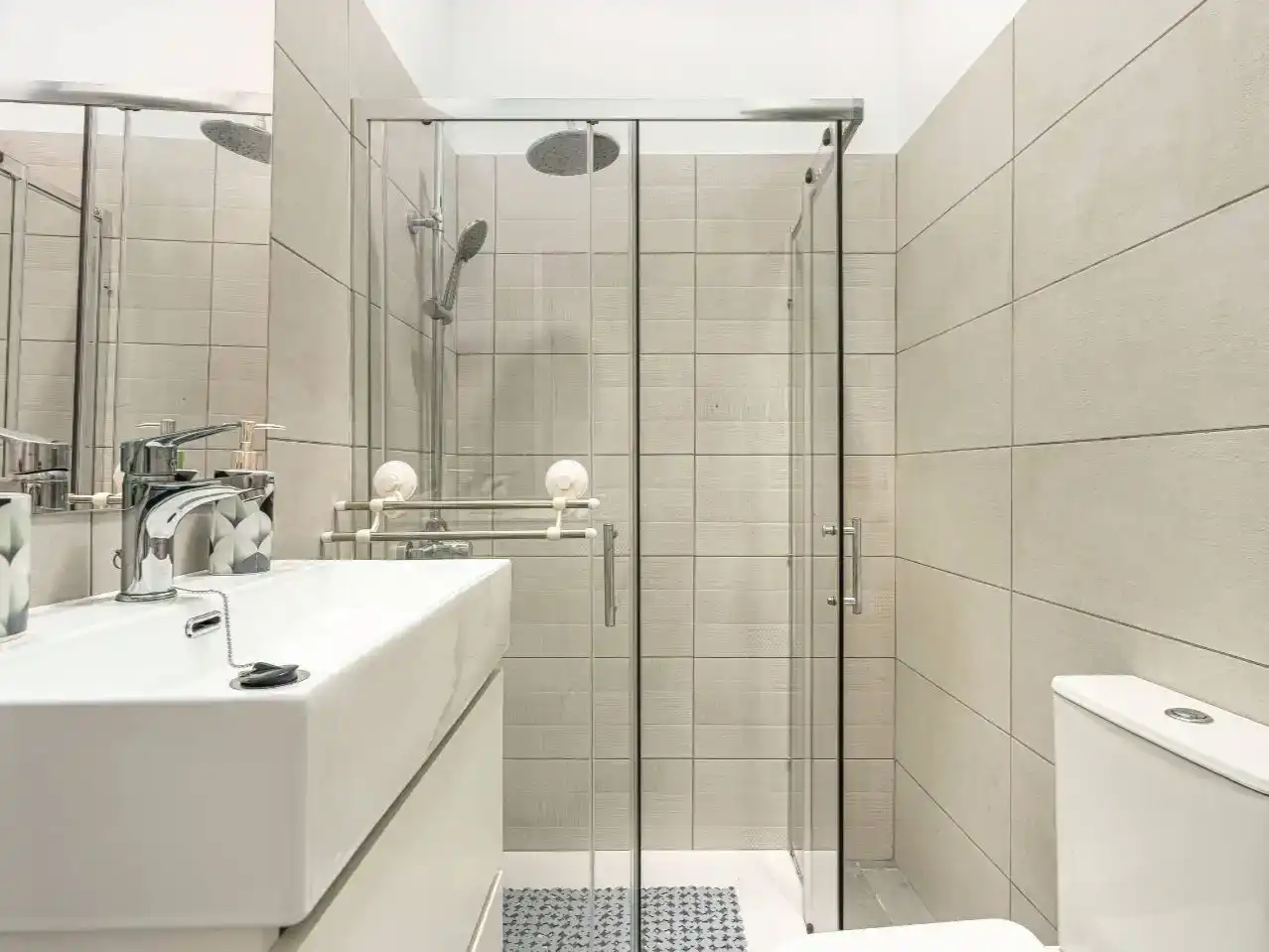 Bathroom of Flat for rent in Arico  with Storage room and Furnished
