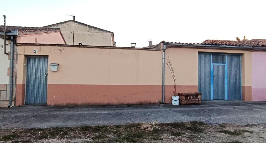 Single-family semi-detached for sale in Zamora Capital   with Storage room