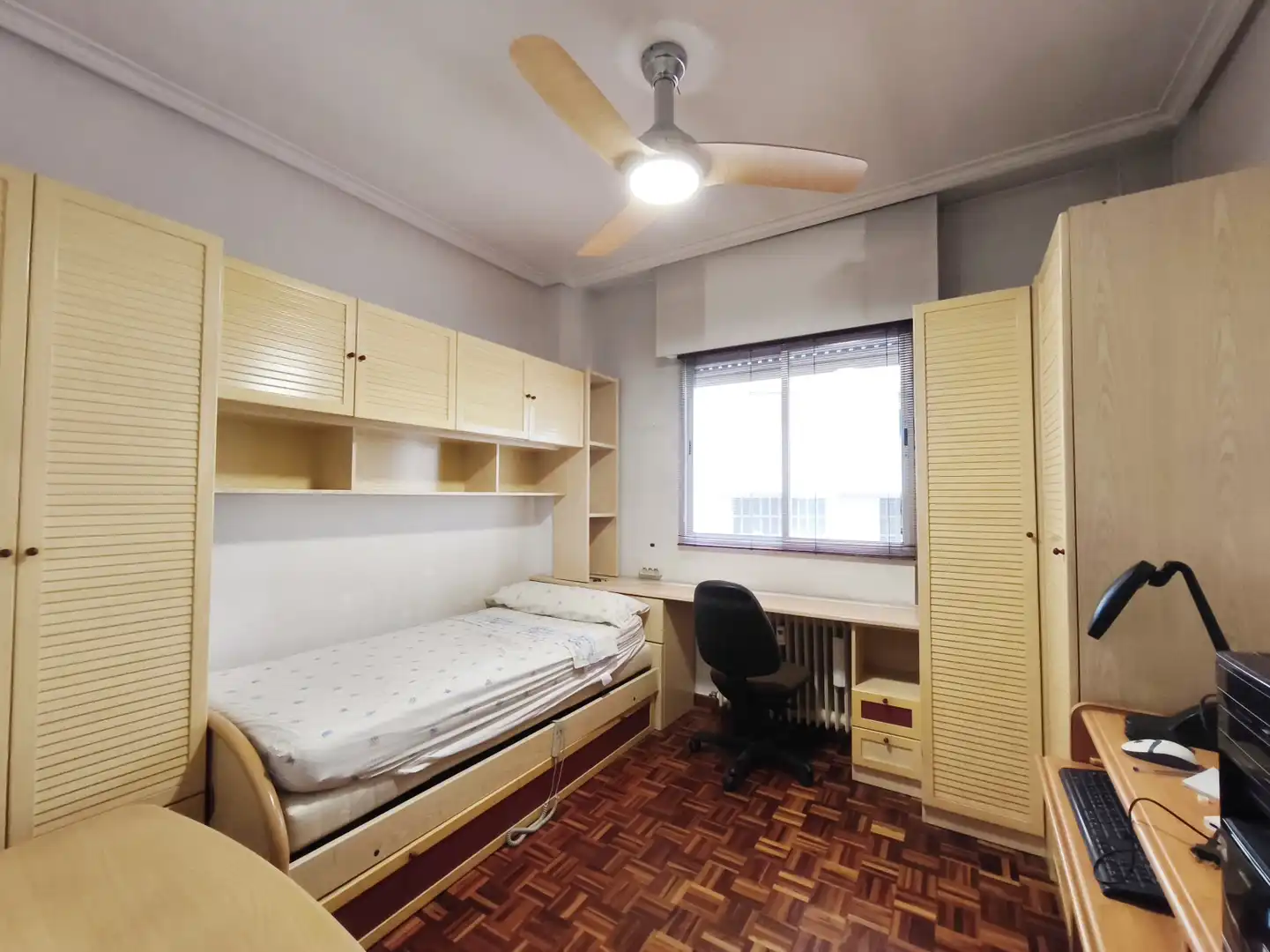 Schlafzimmer von Wohnung zum Verkauf in  Logroño mit Heizung und Parkett
