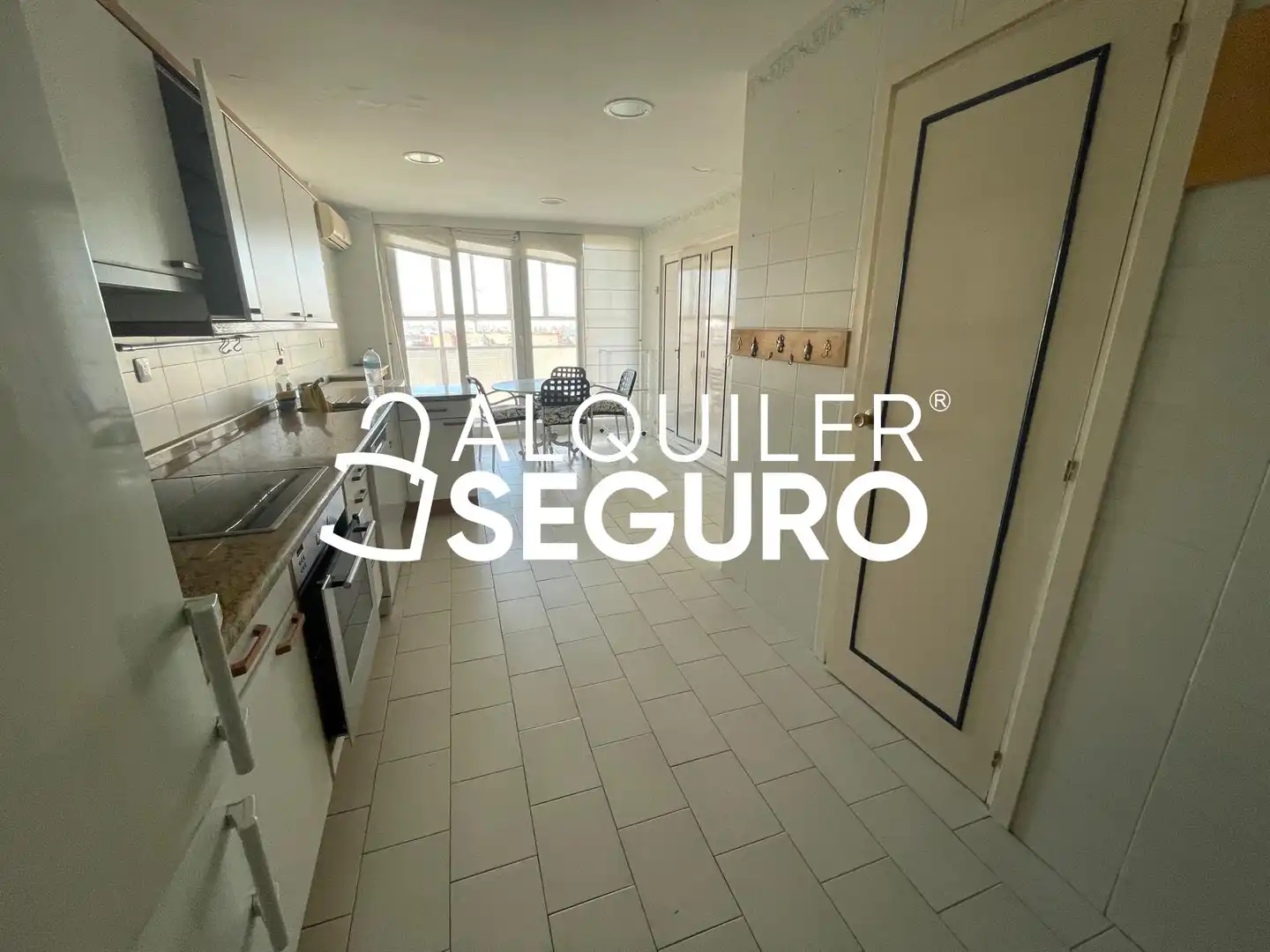 Kitchen of Flat for rent in Madrid  with Air Conditioner, Heating and Terrace