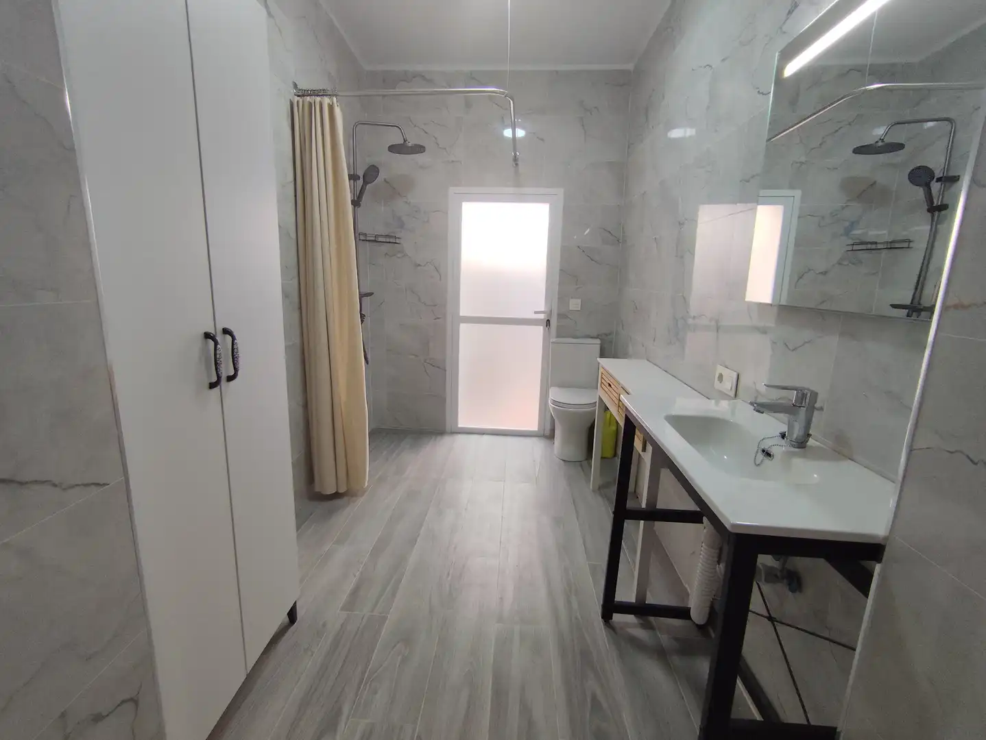 Baño de Piso de alquiler en Úbeda con Amueblado, Horno y Lavadora