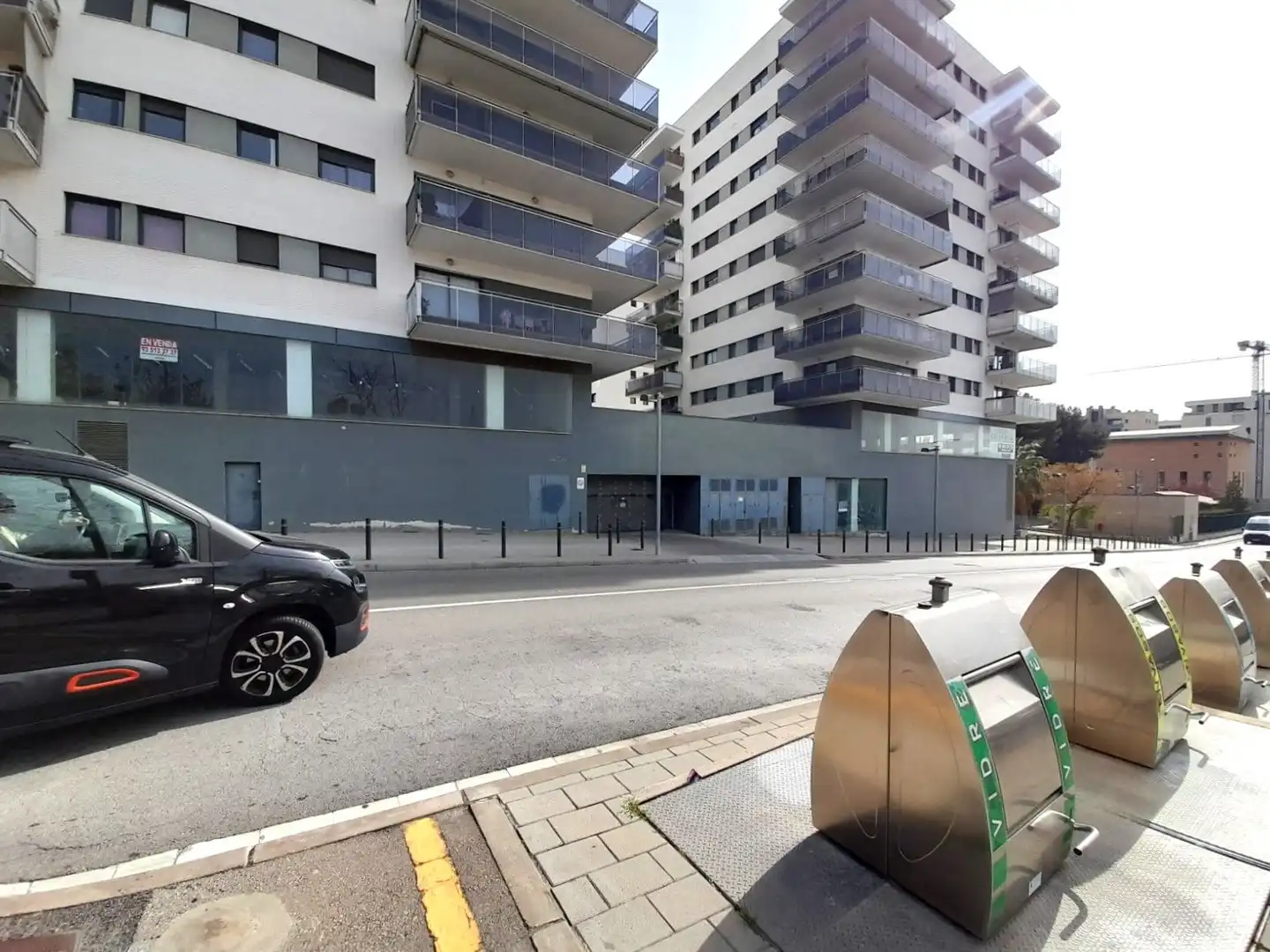 Vista exterior de Garatge en venda en Sant Joan Despí