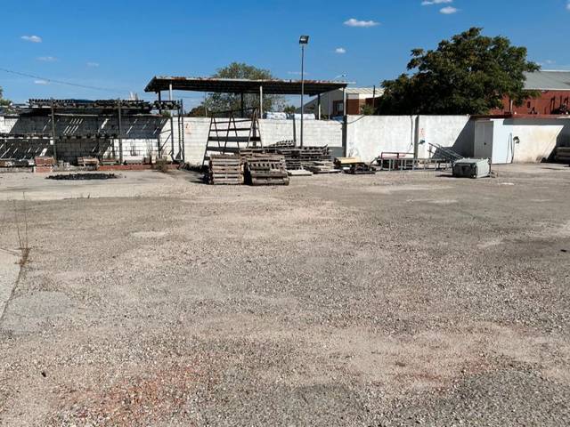 Terreno industrial en Venta en Calle de Fuencemillán, 5 en Rejas