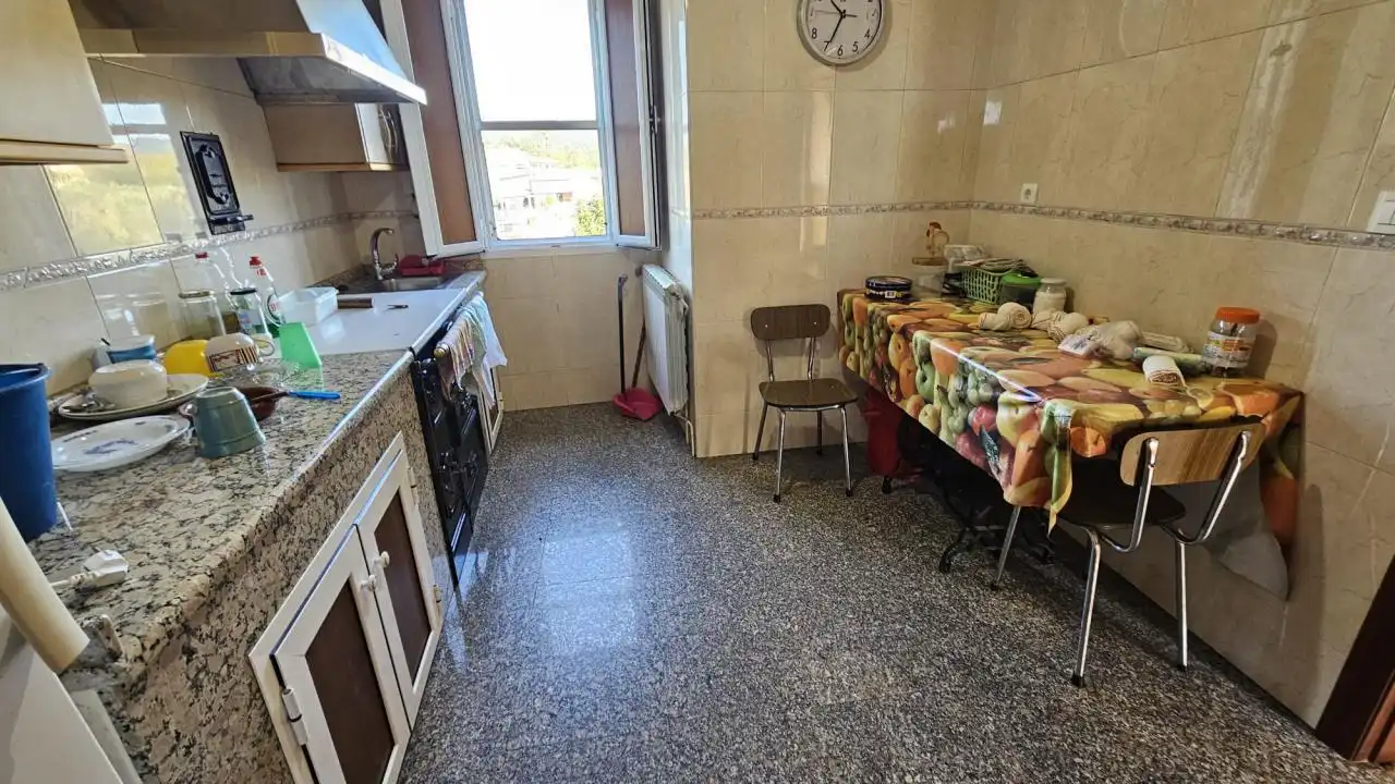 Cuina de Casa o xalet de lloguer en Ponteareas amb Calefacció i Moblat