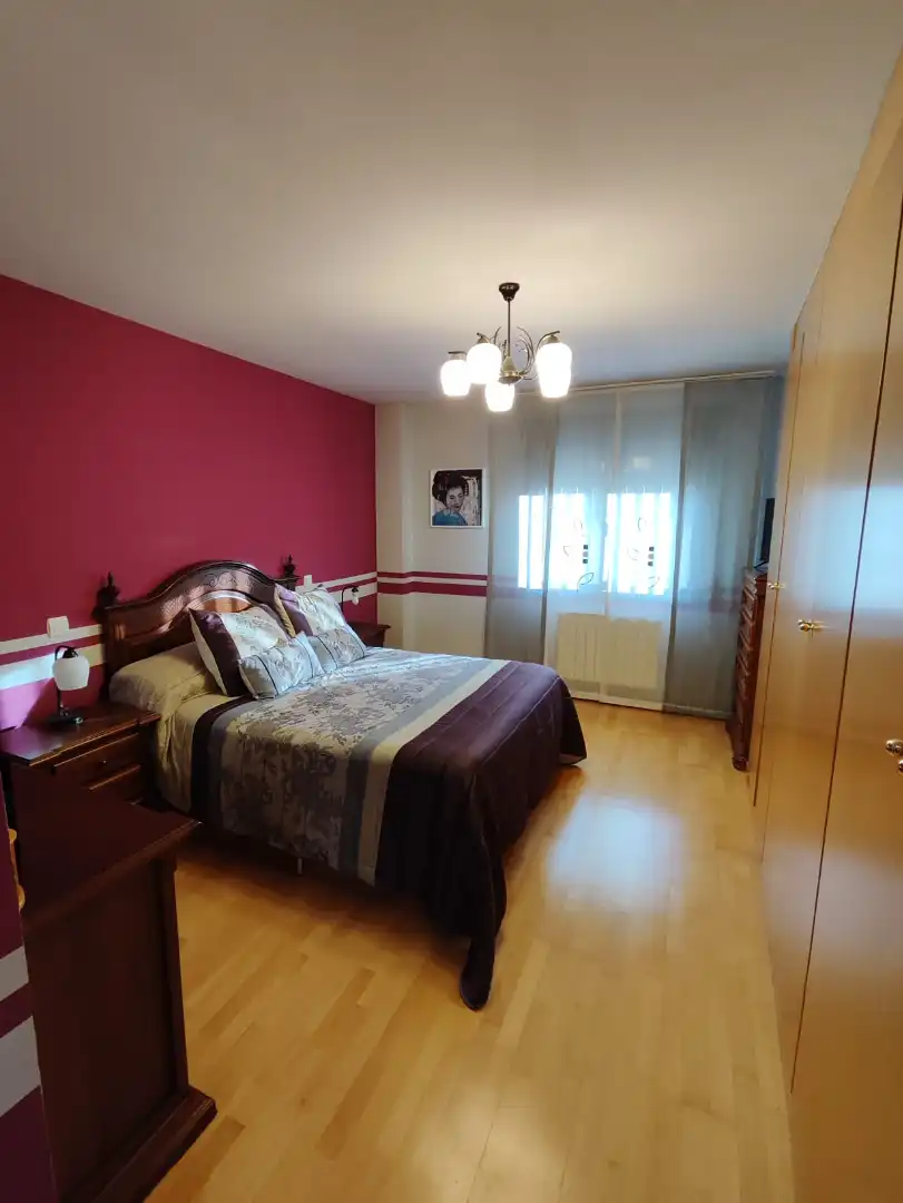 Habitación de Piso en venta en Peñafiel con Calefacción, Parquet y Terraza