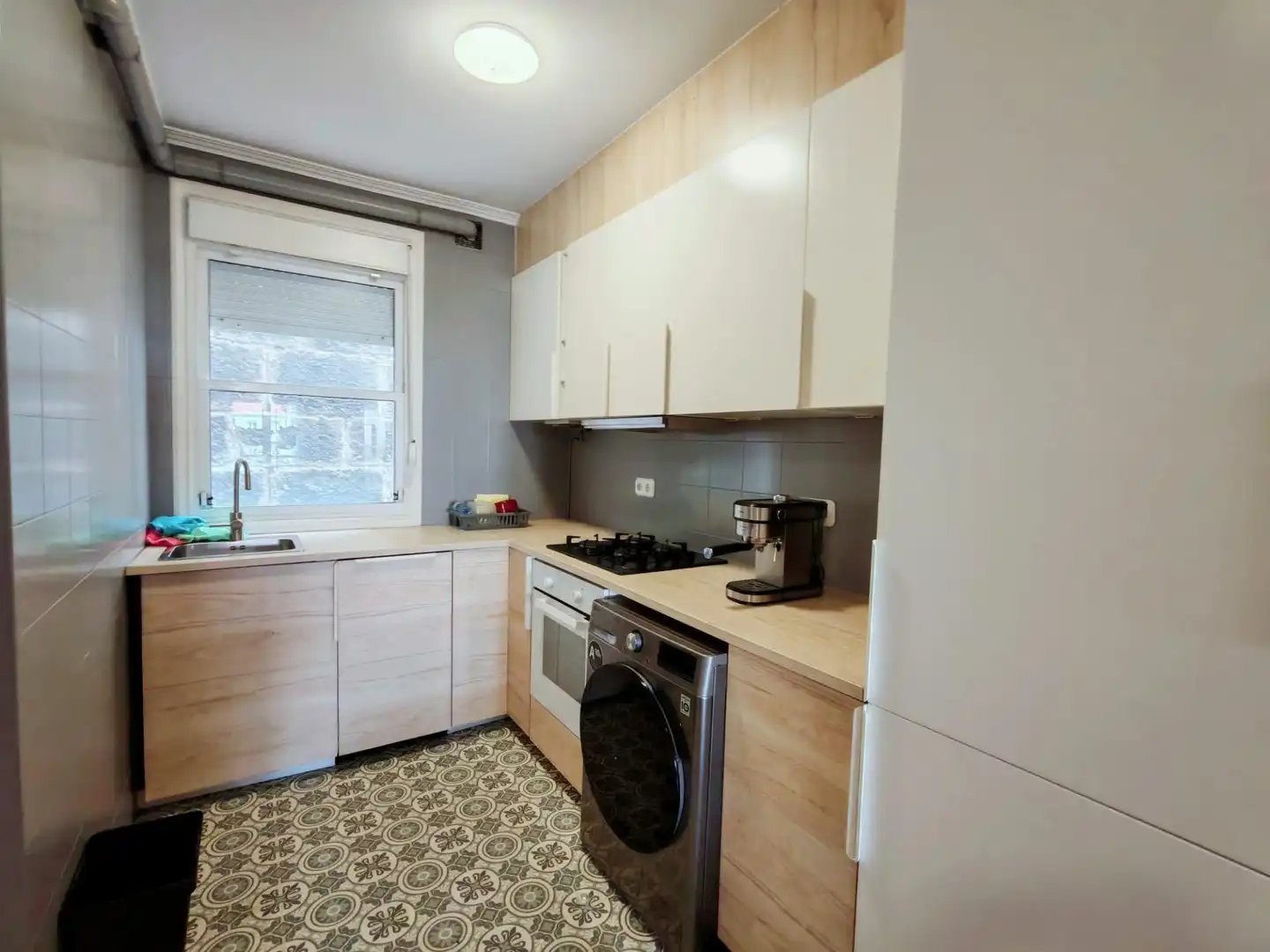Küche von Wohnung zum Verkauf in Vigo  mit Heizung, Möbliert und Balkon