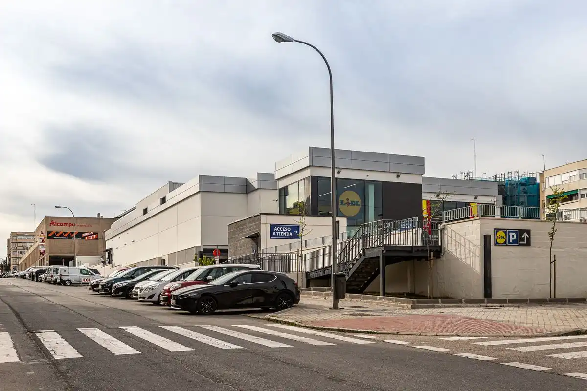 Vista exterior de Loft en venta en Madrid con Calefacción