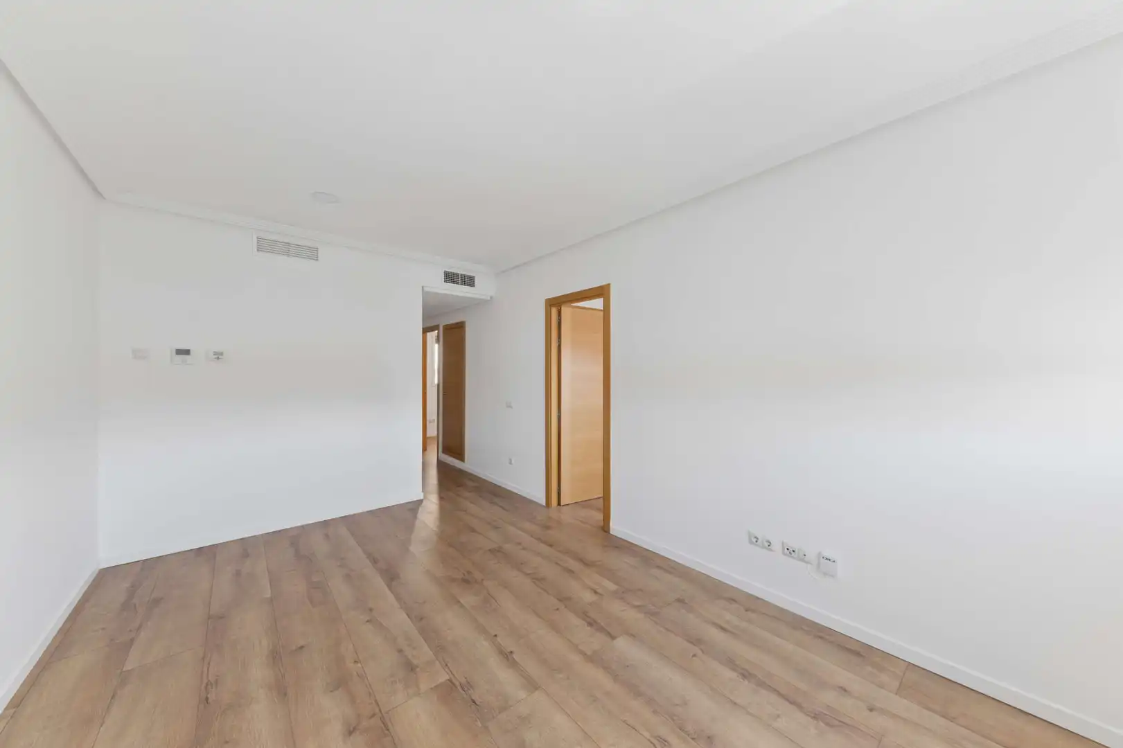 Flat with pool to rent in Calle del Mezquite