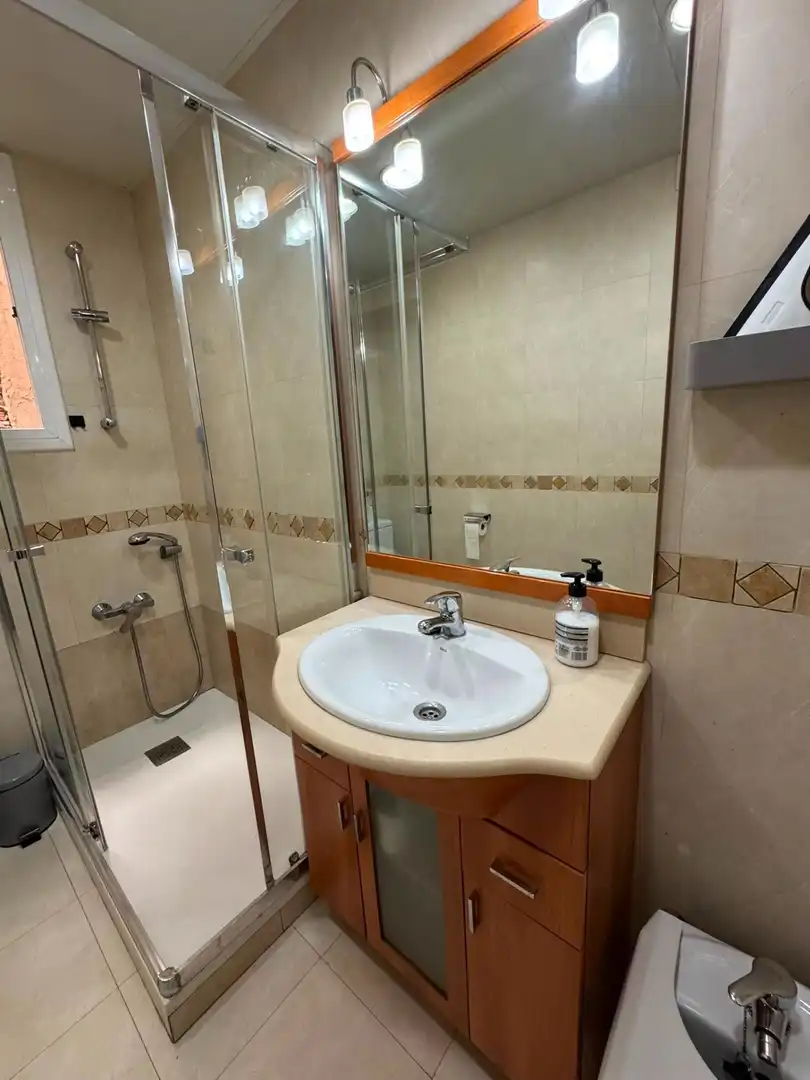 Baño de Piso en venta en Cornellà de Llobregat con Aire acondicionado, Calefacción y Balcón