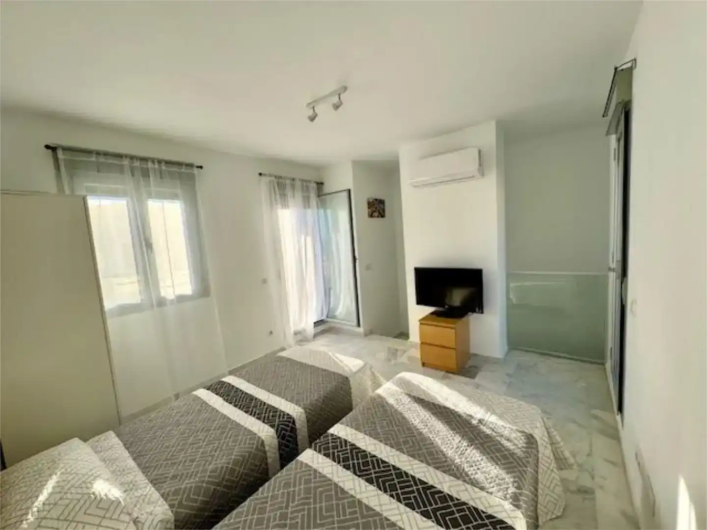 Habitación de Dúplex en venta en Mijas con Aire acondicionado, Piscina y Balcón