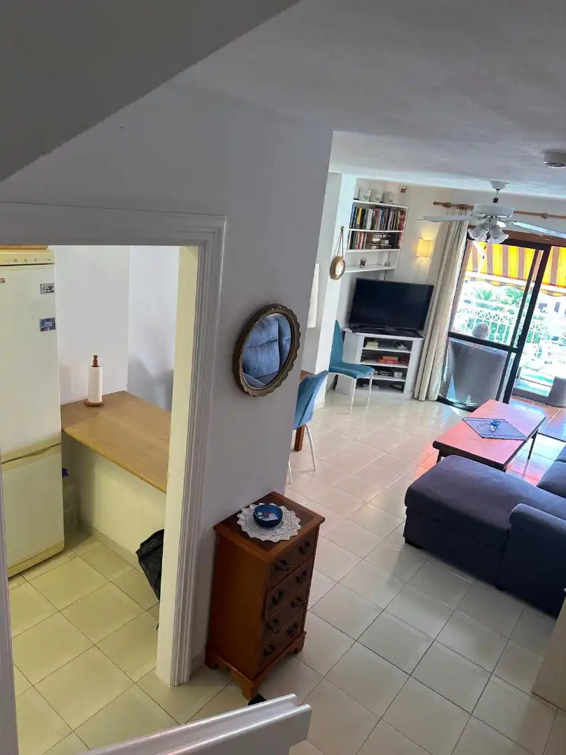 Wohnzimmer von Dachboden zum Verkauf in Arona mit Terrasse, Möbliert und Ofen