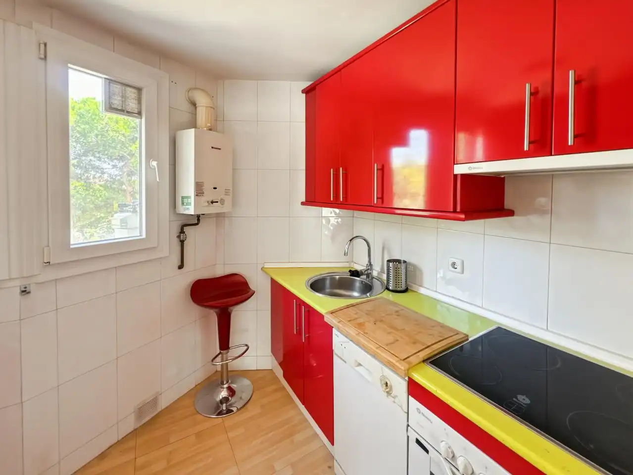 Kitchen of Flat for rent in Madrid  with Air Conditioner, Heating and Terrace