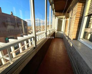 Vista exterior de Pis en venda en  Logroño amb Calefacció, Parquet i Terrassa