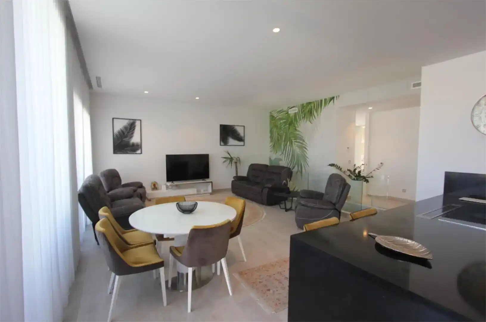 Sala d'estar de Casa o xalet en venda en Finestrat amb Aire condicionat, Piscina i Balcó