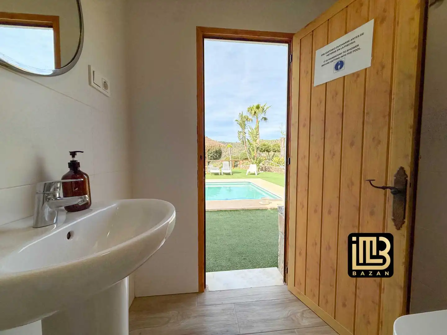 Badezimmer von Wohnung zum Verkauf in El Borge mit Klimaanlage, Heizung und Privatgarten