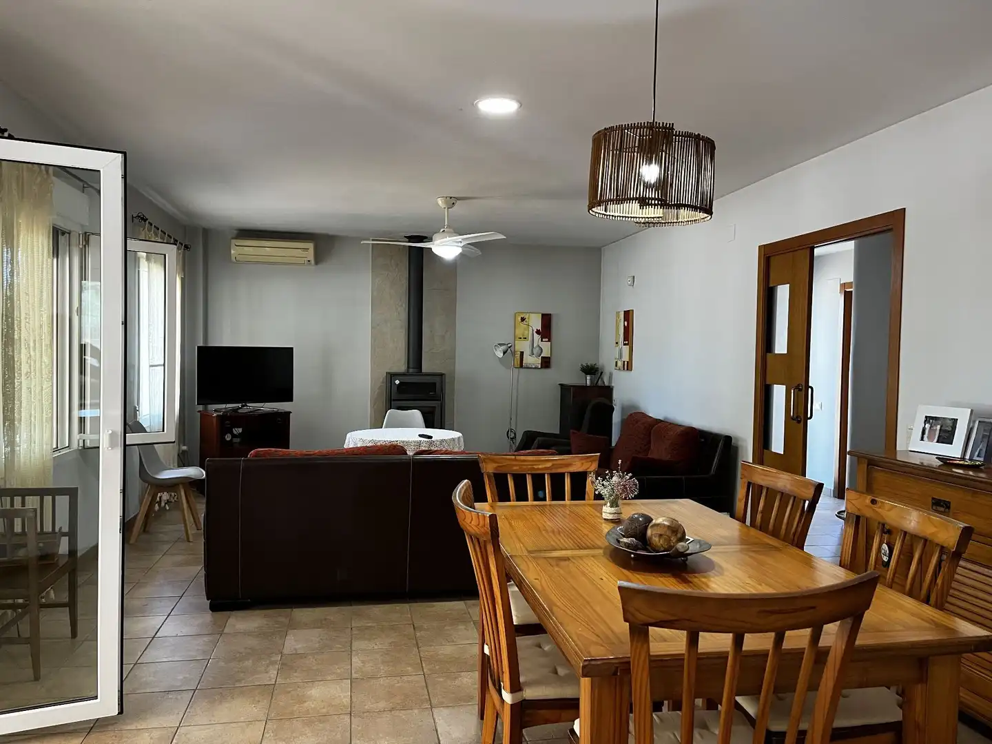 Sala d'estar de Casa o xalet en venda en Ontinyent amb Aire condicionat, Calefacció i Jardí privat