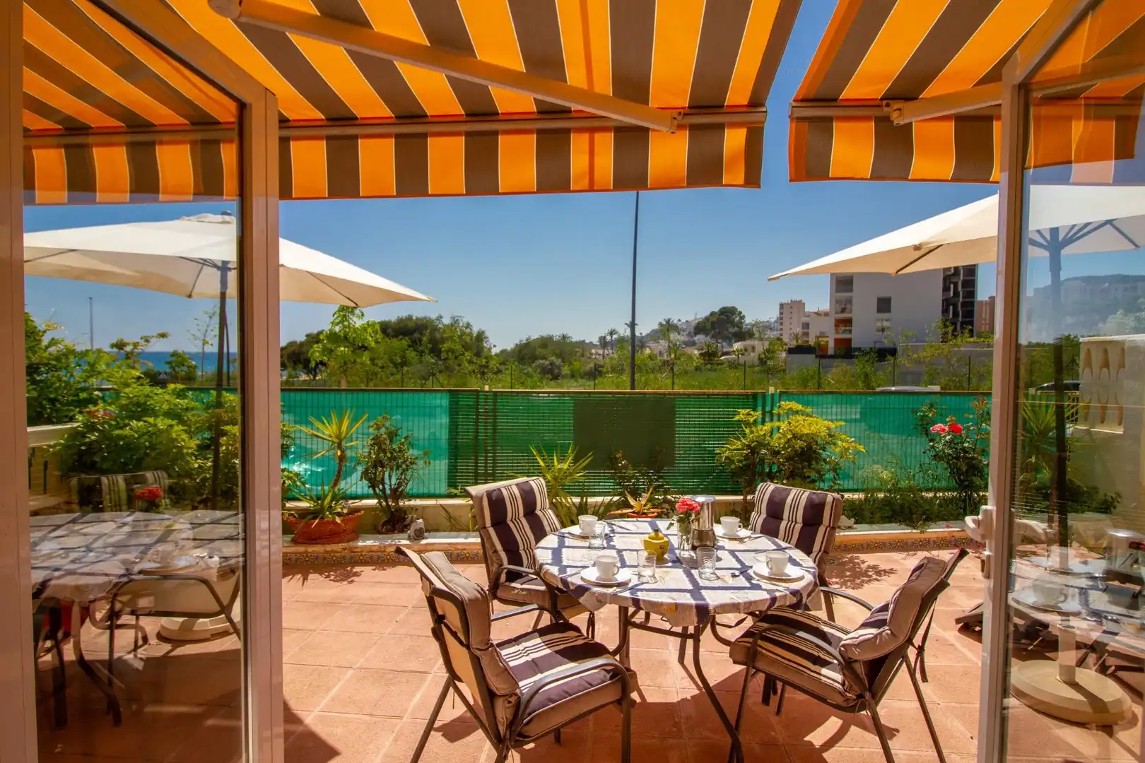 Terrassa de Casa adosada en venda en Villajoyosa / La Vila Joiosa amb Aire condicionat, Moblat i Piscina comunitària