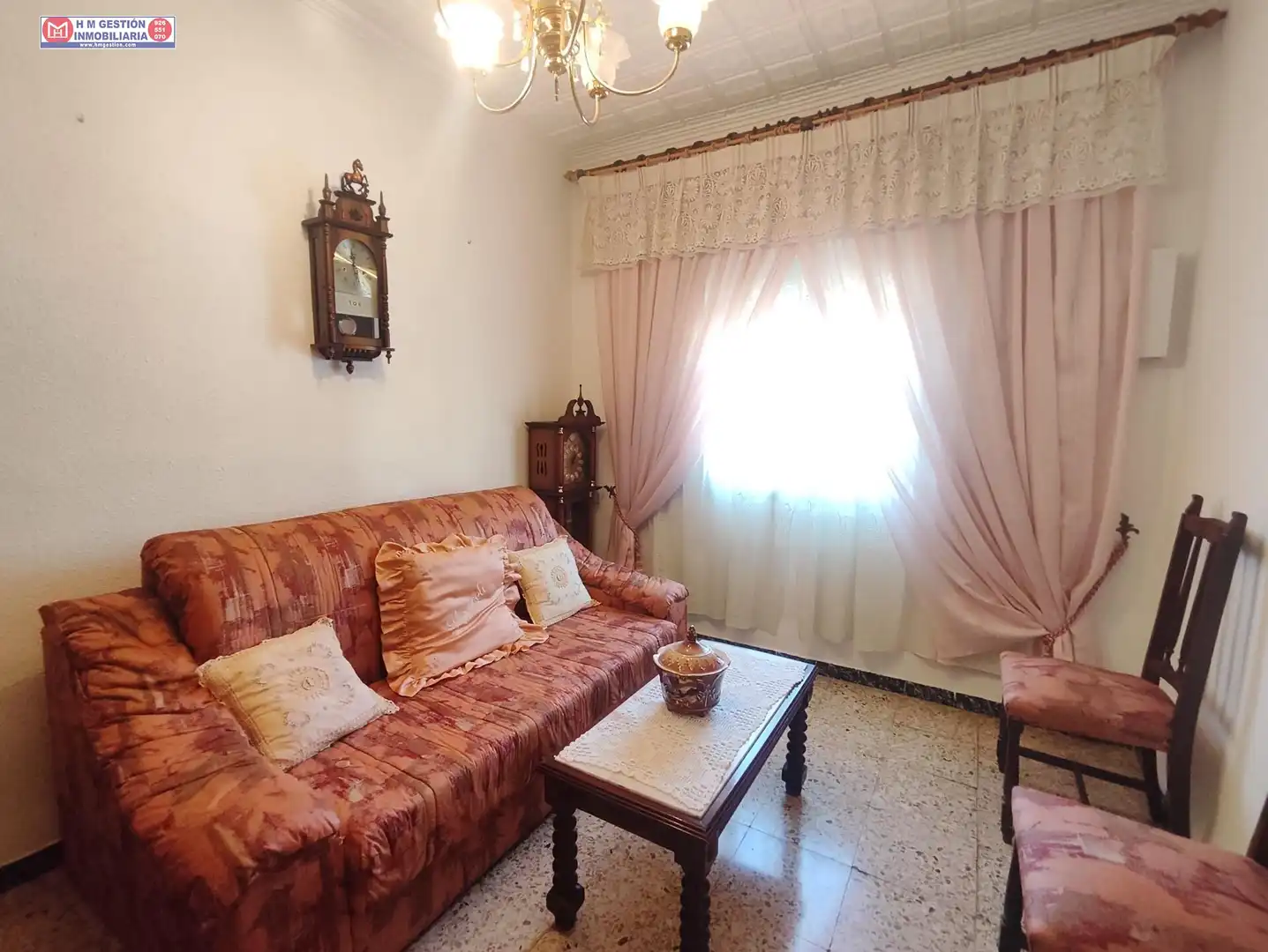 Wohnzimmer von Einfamilien-Reihenhaus zum Verkauf in Alcázar de San Juan mit Klimaanlage