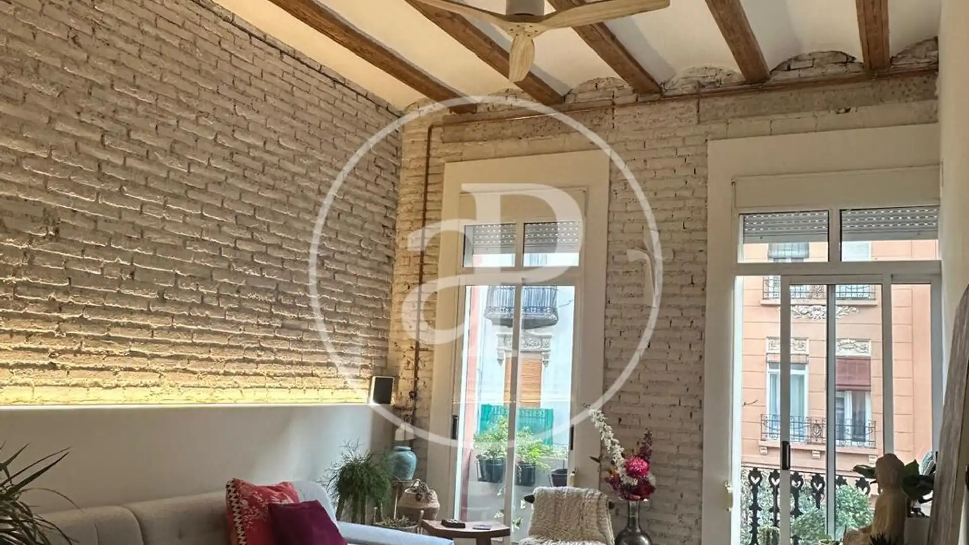 Sala de estar de Piso de alquiler en  Valencia Capital con Aire acondicionado y Calefacción