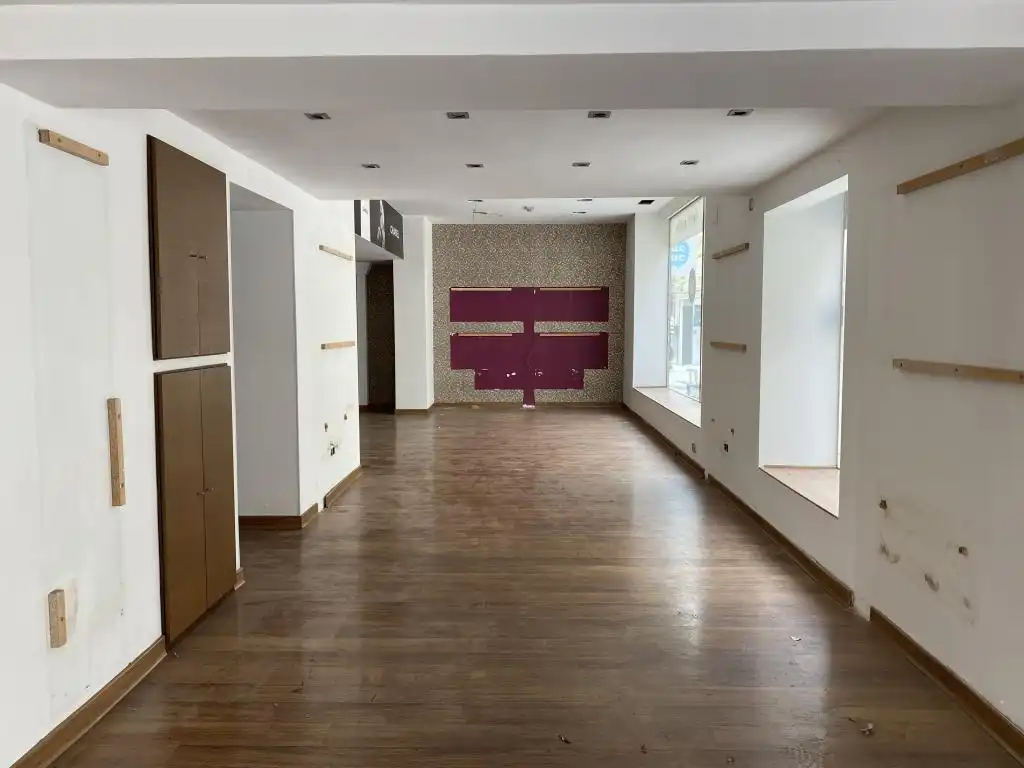 Local comercial en venda a Centro, imagen 2