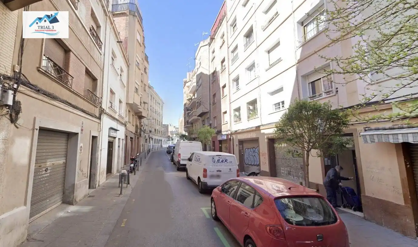 Exterior view of Attic for sale in L'Hospitalet de Llobregat  with Terrace and Balcony