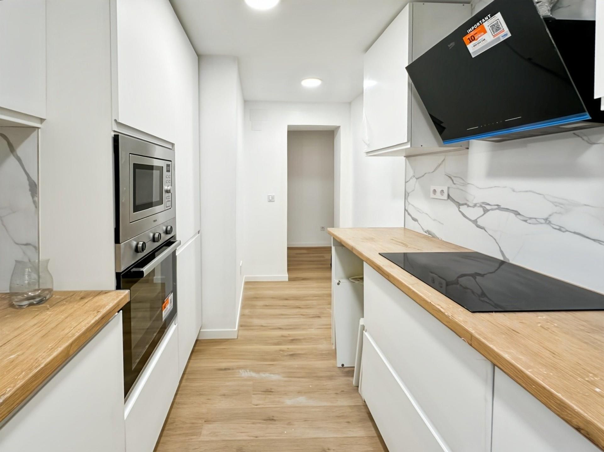Kitchen of Flat for sale in Badalona  with Balcony