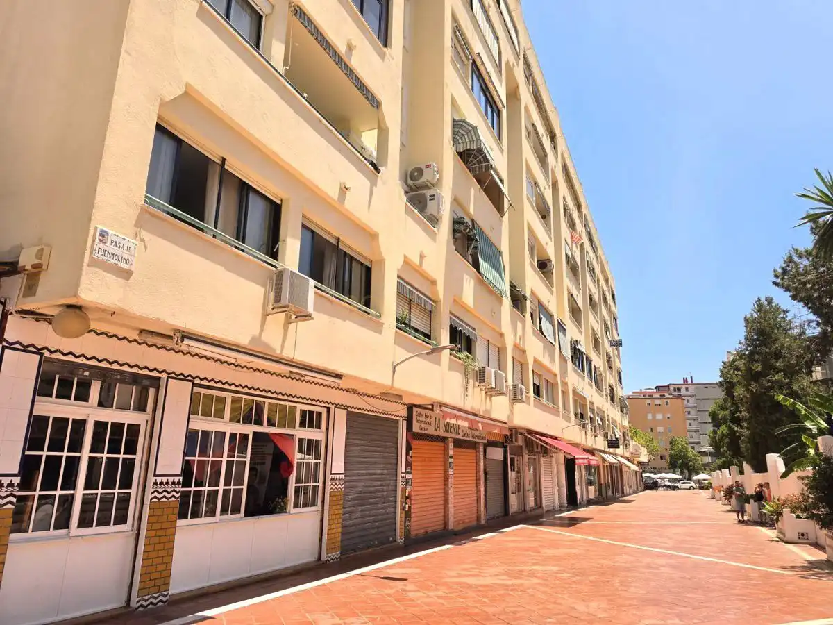 Vista exterior de Estudio en venta en Torremolinos con Aire acondicionado, Calefacción y Amueblado