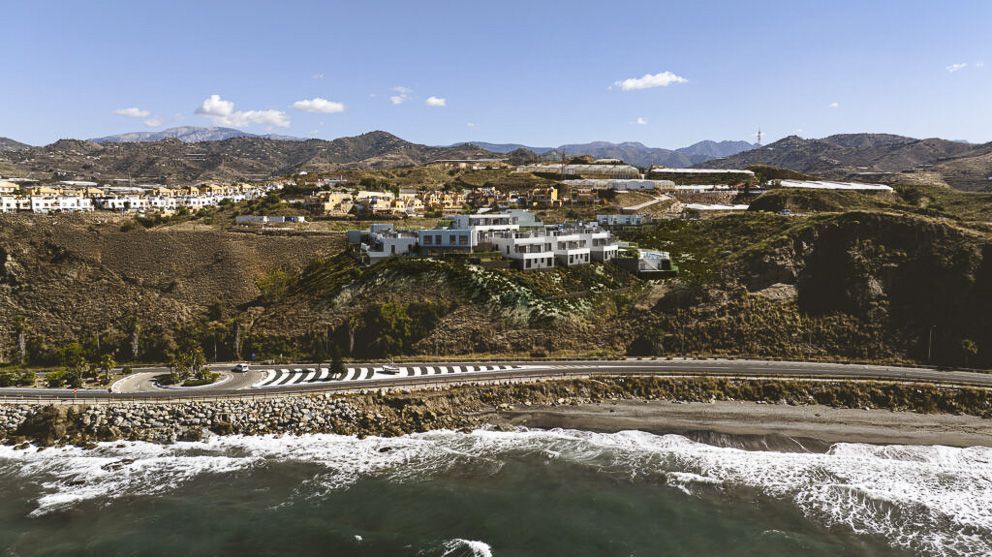 Vista exterior de Casa o chalet en venta en Vélez-Málaga con Jardín privado, Terraza y Trastero