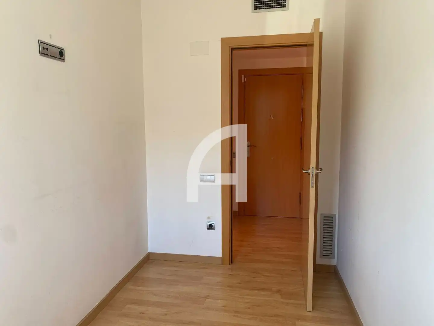Flat for sale in Terrassa  with Air Conditioner, Heating and Terrace