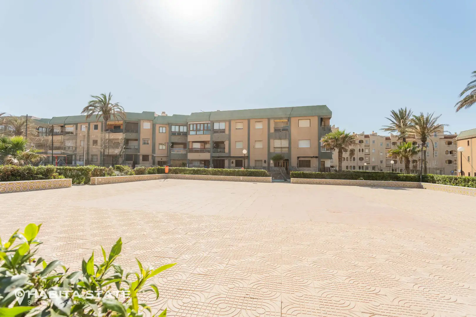 Vista exterior de Apartamento en venta en Almería con Aire acondicionado, Calefacción y Terraza