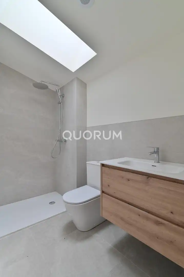 Baño de Casa adosada en venta en Mungia con Calefacción, Jardín privado y Trastero