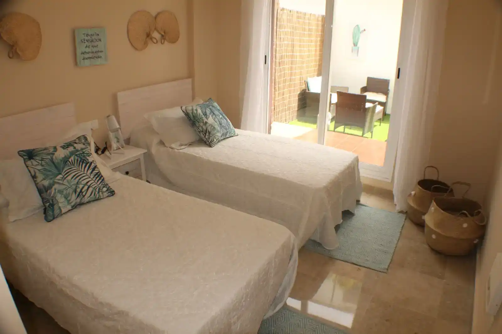 Schlafzimmer von Wohnung zur Miete in La Alcaidesa mit Klimaanlage, Schwimmbad und Balkon