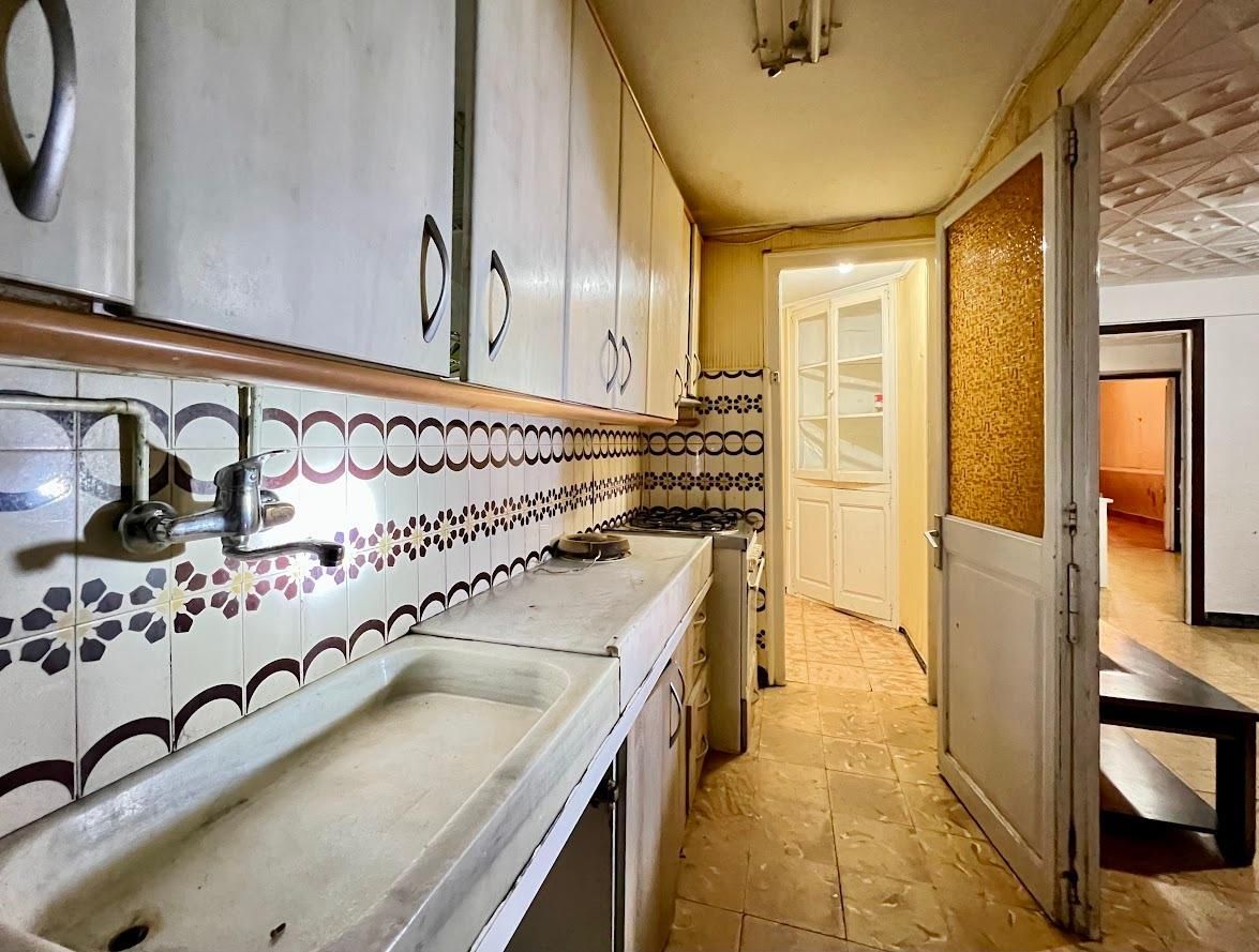 Kitchen of Flat for sale in Manresa  with Terrace, Balcony and Alarm