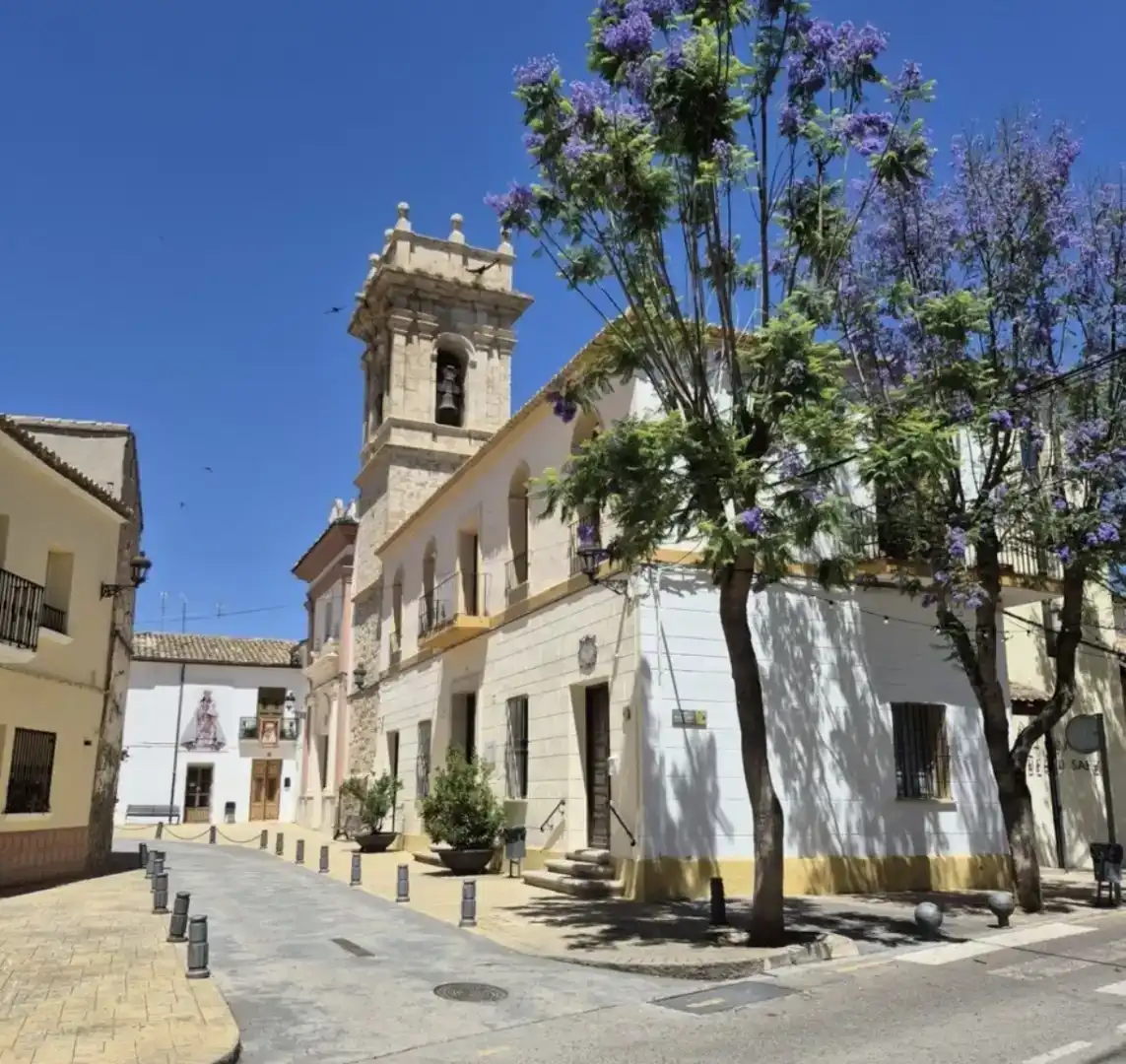 Vista exterior de Casa adosada en venda en Macastre amb Aire condicionat, Traster i Moblat