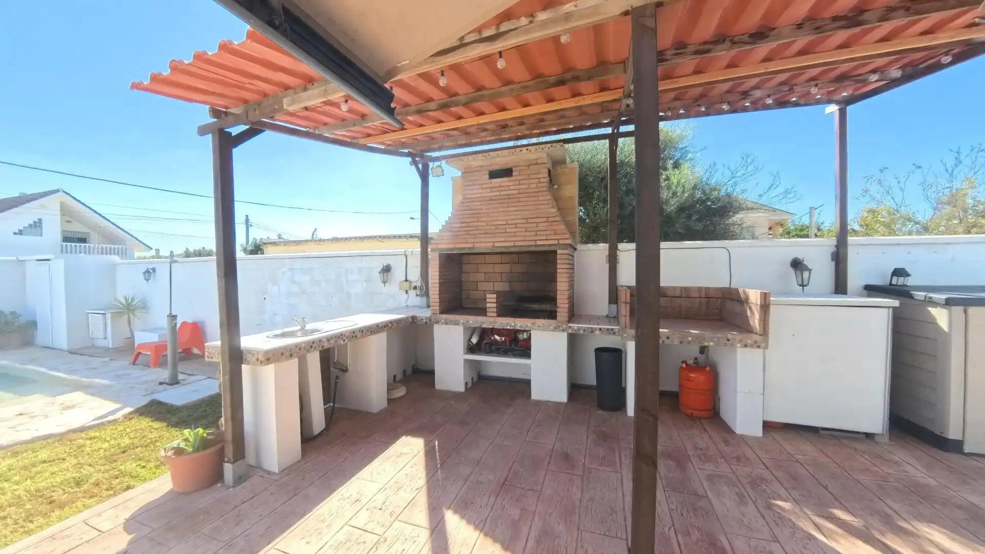Terrassa de Casa o xalet en venda en El Puerto de Santa María amb Aire condicionat, Jardí privat i Traster