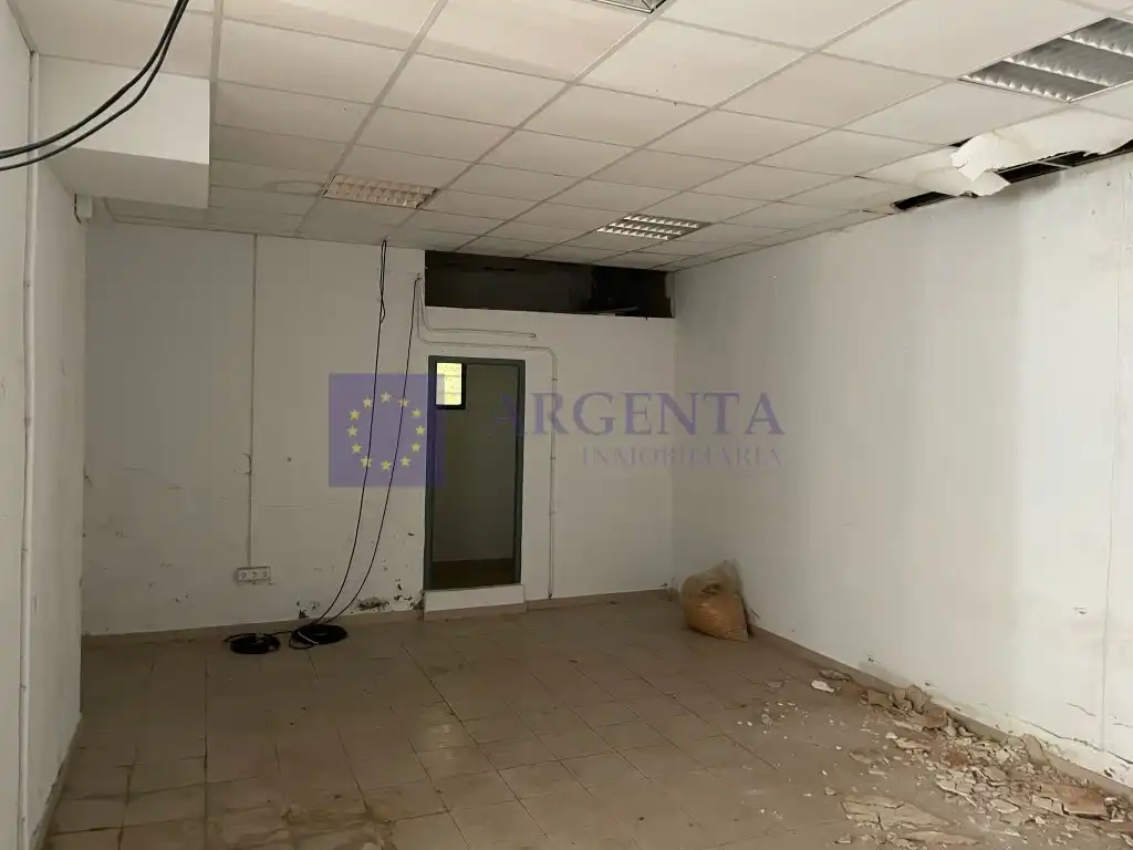 Local comercial en venda a Calle Monaco, imagen 4